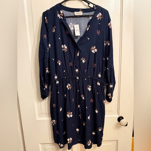 LOFT Dresses & Skirts - LOFT Navy Floral Long Sleeve Dress